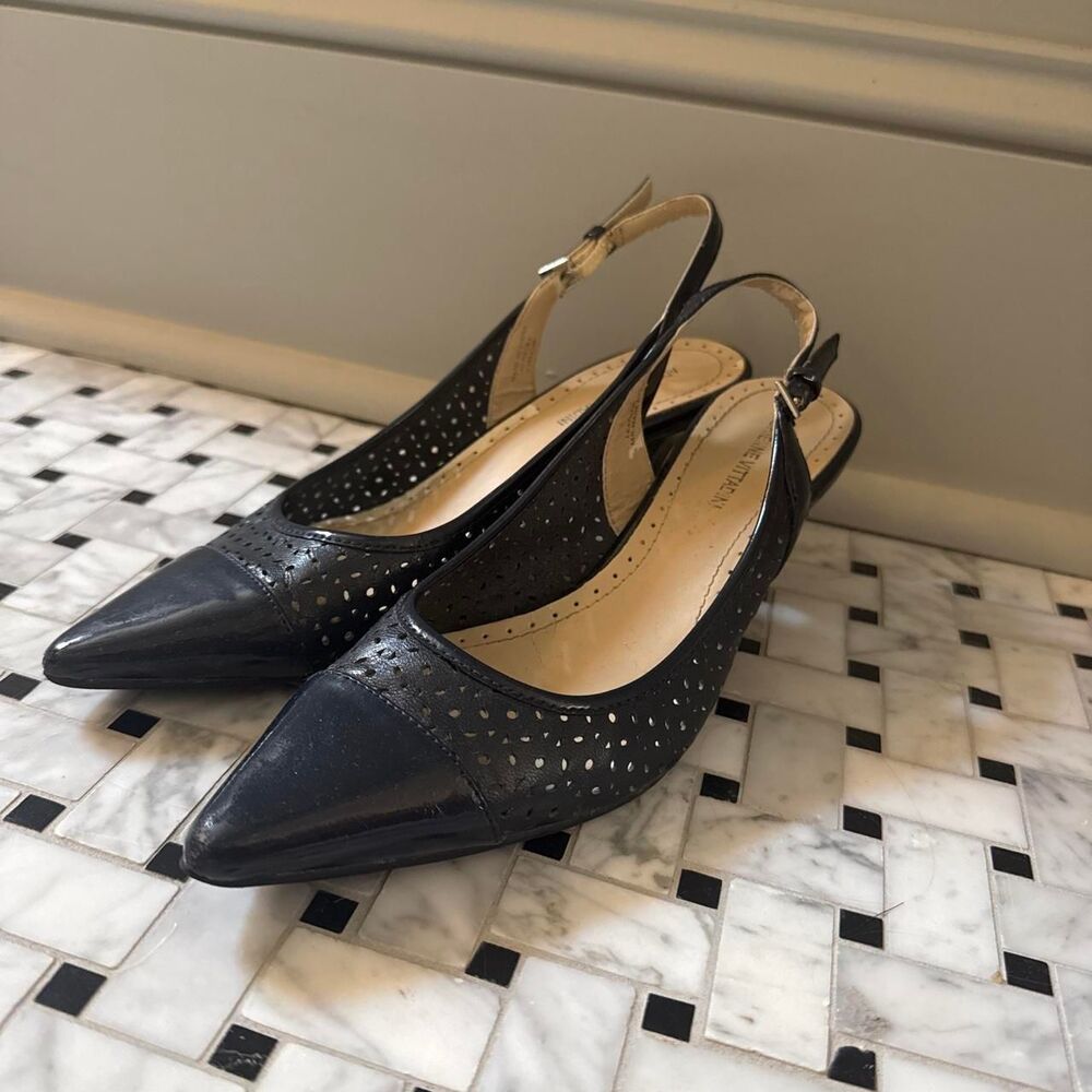 Adrienne-vittadini Women's Black and Navy Footwear